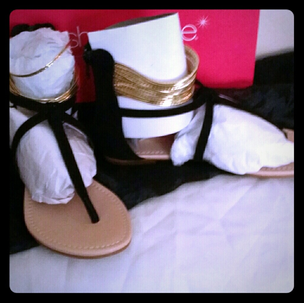 Shoe Dazzle "Norabel' Sandals Sz.9 New